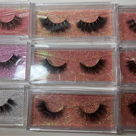 3D Handmade Mink Fake Eyelashes/Falsies - Picture 3 of 4